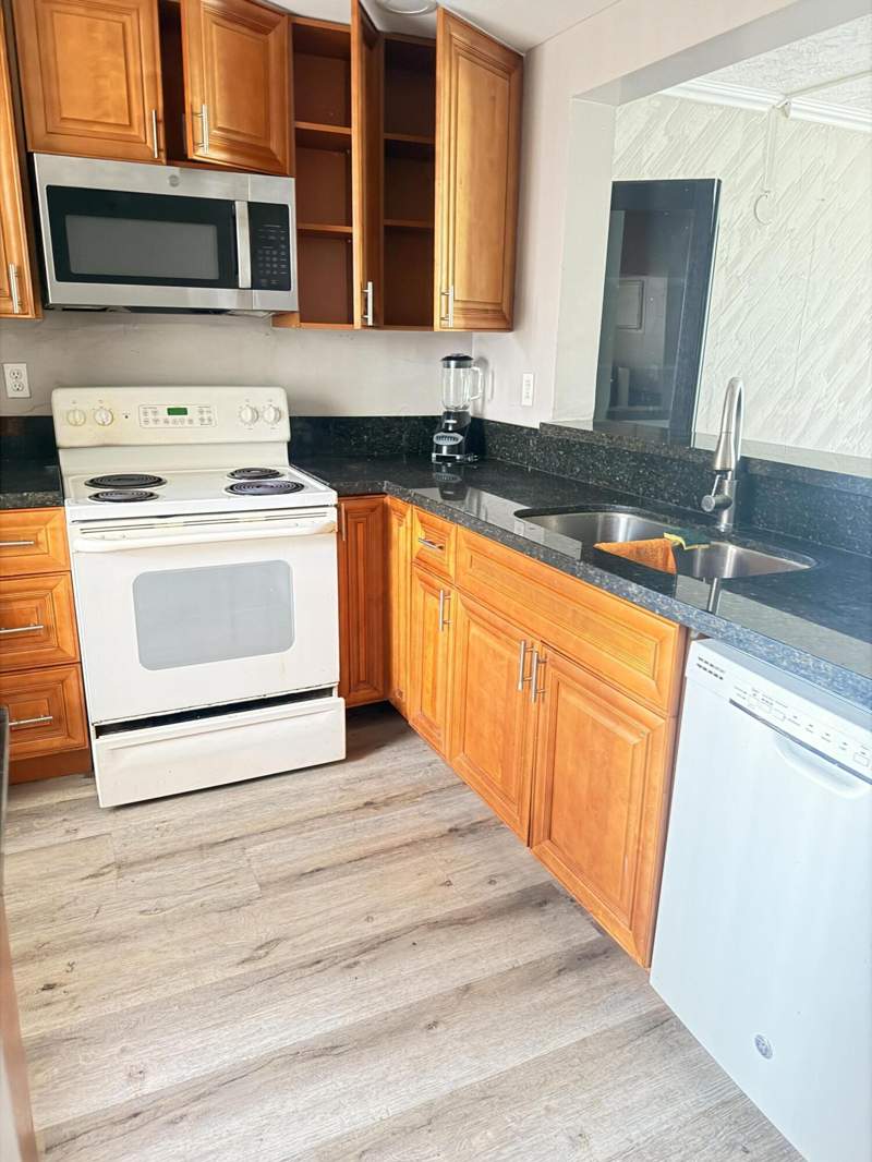 1 bedroom Condominium at 6451 N University Drive #212, Concord Village Condominium I, Tamarac — photo 4