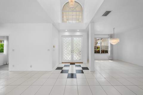 807 Coventry Street, Boca Raton FL - photo 9 of 62