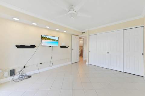 129 Waterford F, Delray Beach FL - photo 15 of 39