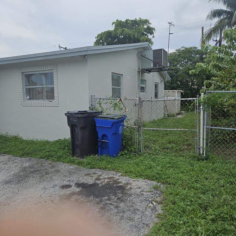 2 bedroom Single Family Residence at 4133 NW 39th Avenue, Oriole Estates Sec 1 Resub, Lauderdale Lakes — photo 2