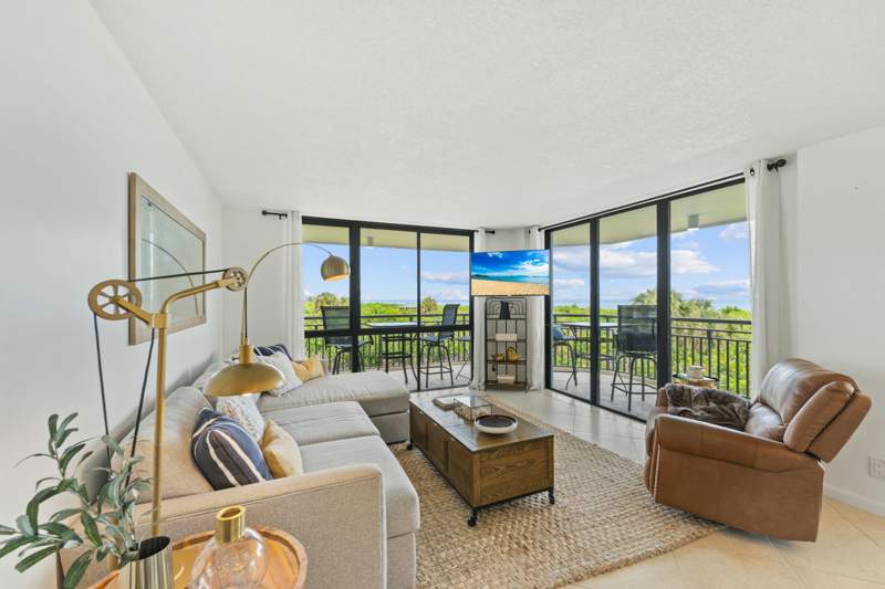 2 bedroom Condominium at 2800 N Highway A1A #204, Barclay Beach Club Phase 1, A Condominium, Fort Pierce — photo 3