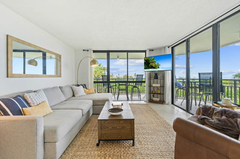 2 bedroom Condominium at 2800 N Highway A1A #204, Barclay Beach Club Phase 1, A Condominium, Fort Pierce — photo 4