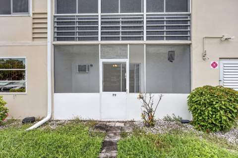 79 Chatham D, West Palm Beach FL - photo 11 of 34