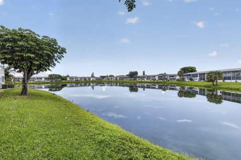 79 Chatham D, West Palm Beach FL - photo 15 of 34