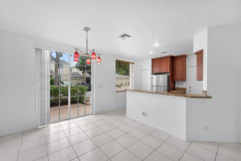 11031 Periwinkle Lane, Tamarac FL - photo 6 of 20