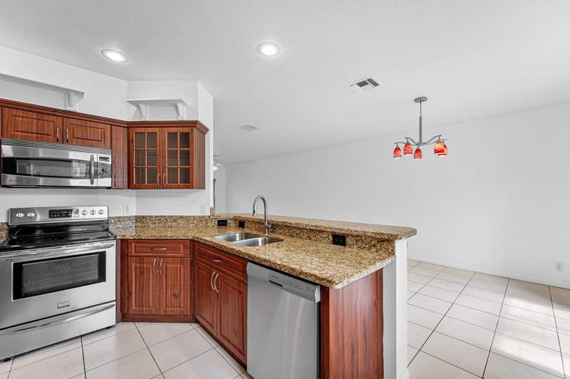 2 bedroom Townhouse at 11031 Periwinkle Lane, Captiva, Tamarac — photo 3