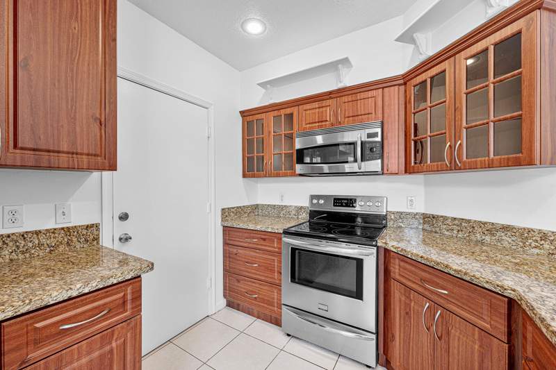2 bedroom Townhouse at 11031 Periwinkle Lane, Captiva, Tamarac — photo 2