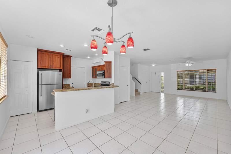 2 bedroom Townhouse at 11031 Periwinkle Lane, Captiva, Tamarac — photo 5