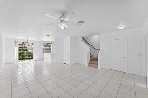 11031 Periwinkle Lane, Tamarac FL - photo 7 of 20