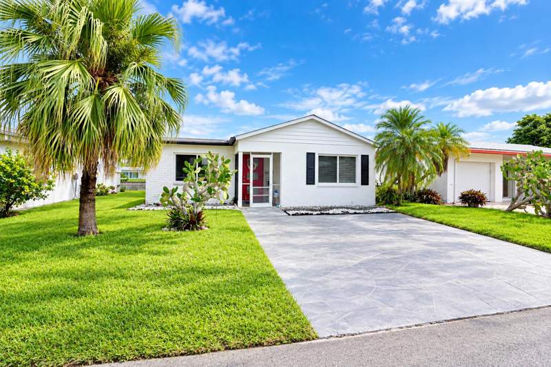 2 bedroom Single Family Residence at 8103 NW 58th Place, Mainlands Of Tamarac Lakes, Tamarac — photo 2