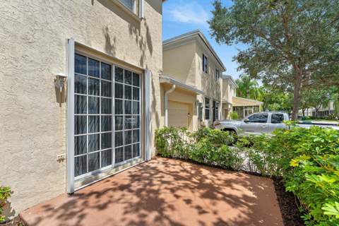 11031 Periwinkle Lane, Tamarac FL - photo 17 of 20