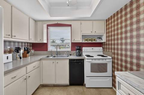 2990 Crosley Drive #G, West Palm Beach FL - photo 14 of 38