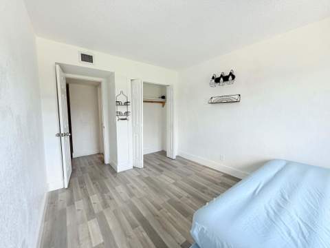295 Woodland Road, Palm Springs FL - photo 11 of 18