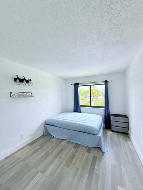 295 Woodland Road, Palm Springs FL - photo 12 of 18