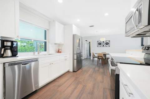 528 NW 15th Avenue, Boca Raton FL - photo 16 of 37