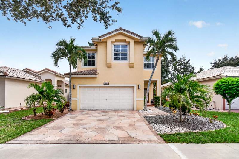 3 bedroom Single Family Residence at 4940 Egret Place, Regency Lakes At Coconut, Coconut Creek — photo 2
