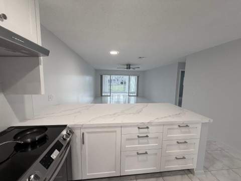 1110 Cactus Terrace #D, Delray Beach FL - photo 10 of 39