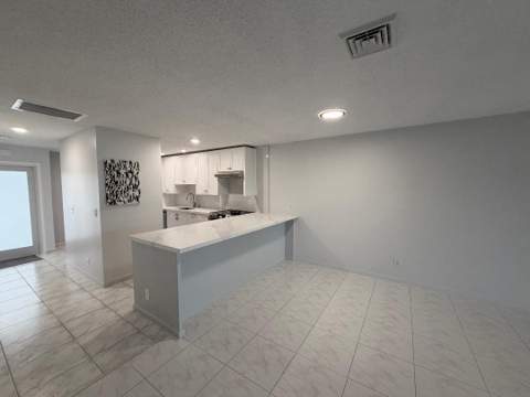 1110 Cactus Terrace #D, Delray Beach FL - photo 6 of 39