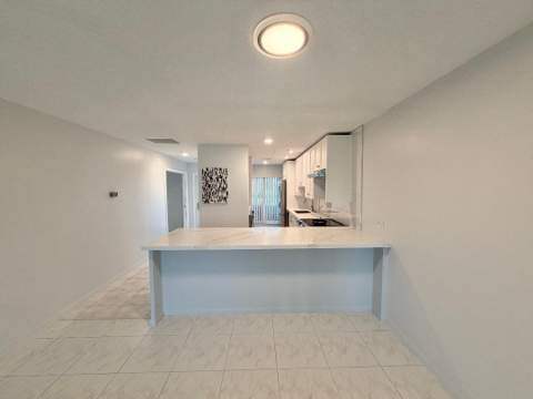 1110 Cactus Terrace #D, Delray Beach FL - photo 7 of 39