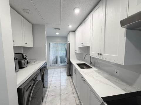 1110 Cactus Terrace #D, Delray Beach FL - photo 11 of 39