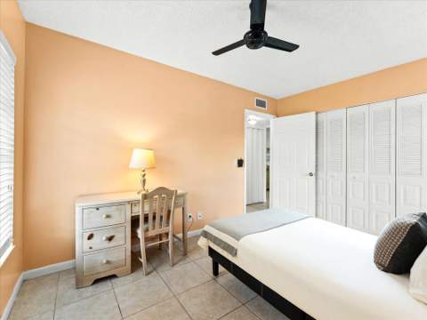 341 A Covered Bridge Boulevard, Lake Worth FL - photo 13 of 28