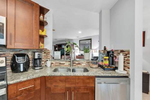 1375 SW 48th Terrace, Deerfield Beach FL - photo 19 of 67