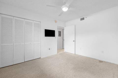 6112 Huntwick Terrace #102, Delray Beach FL - photo 24 of 56