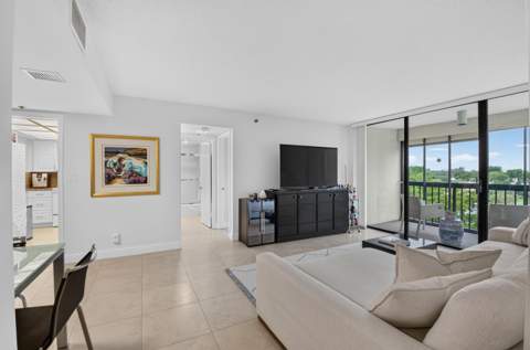 1863 Bridgewood Drive, Boca Raton FL - photo 9 of 64