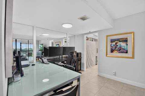 1863 Bridgewood Drive, Boca Raton FL - photo 14 of 64