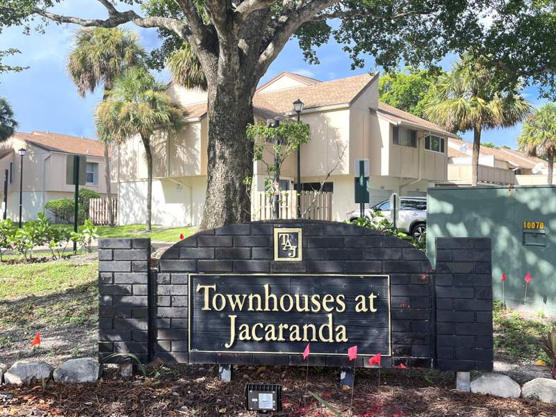 3 bedroom Condominium at 852 NW 81st Avenue #3, Townhouses At Jacaranda Condo 4, Plantation — photo 2