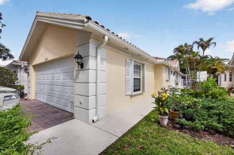 8522 SE Retreat Drive, Hobe Sound FL - photo 7 of 60