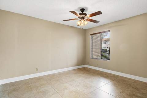 3350 Pinewalk Drive #1411, Margate FL - photo 14 of 29