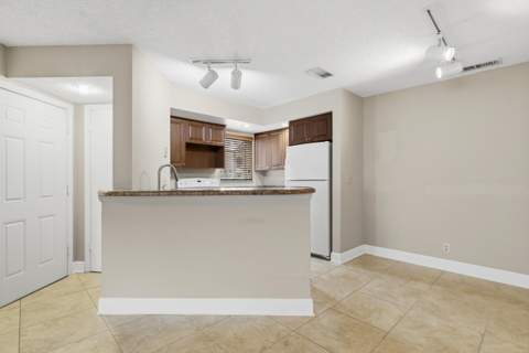 3350 Pinewalk Drive #1411, Margate FL - photo 6 of 29