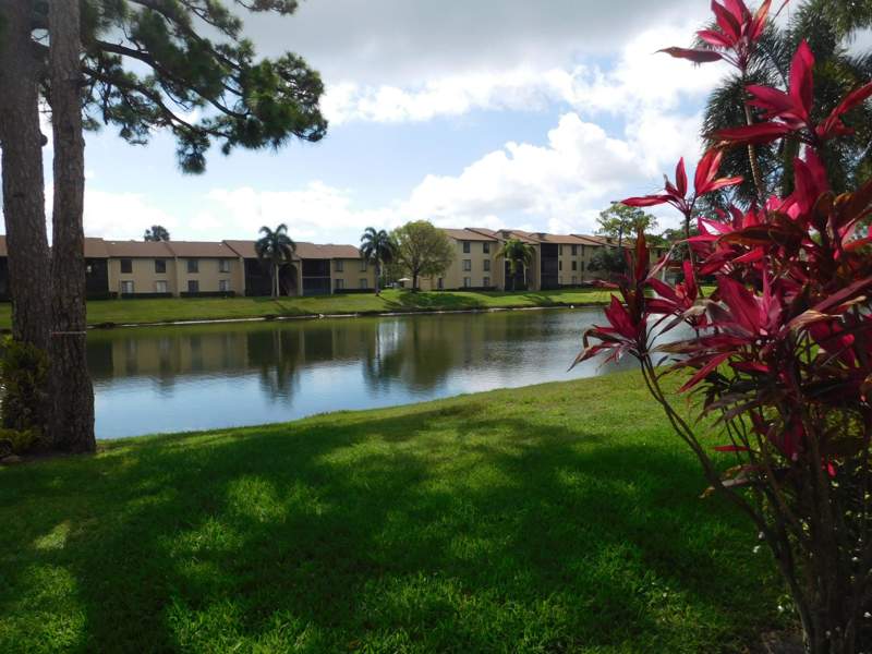 2 bedroom Condominium at 627 Sea Pine Way #A2, Pine Ridge North II Condo, Greenacres — photo 4