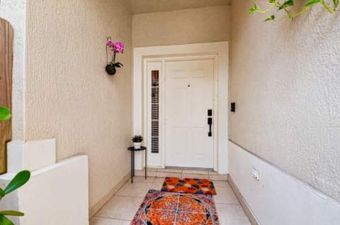 1074 Woodfield Road, Lake Worth FL - photo 6 of 58