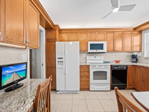 3310 S Ocean Boulevard #928d, Highland Beach FL - photo 8 of 40