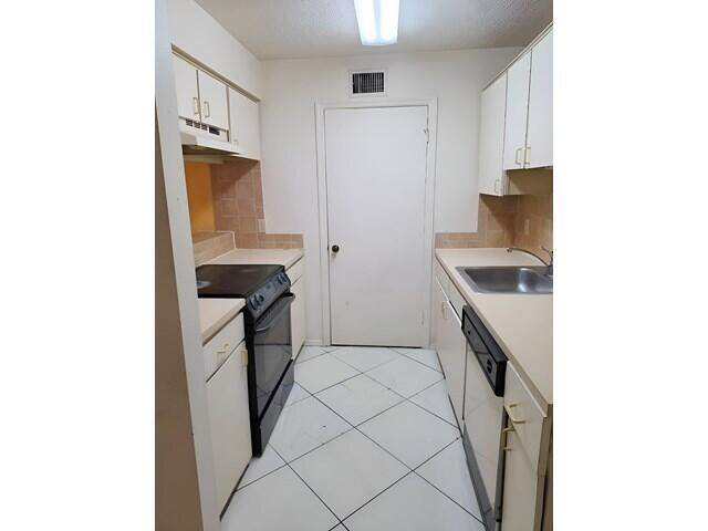 2 bedroom Condominium at 2313 N Congress Avenue #23, Boynton Landings Condo, Boynton Beach — photo 5