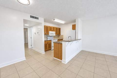 1604 Meadows Circle, Boynton Beach FL - photo 7 of 36