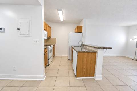 1604 Meadows Circle, Boynton Beach FL - photo 9 of 36