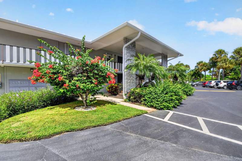 2 bedroom Condominium at 5510 N Ocean #207, Parkdale Manor House Condo, Ocean Ridge — photo 5