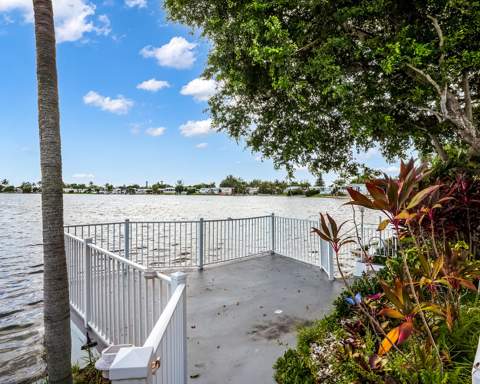 5420 Lagoon Drive, Fort Lauderdale FL - photo 14 of 54