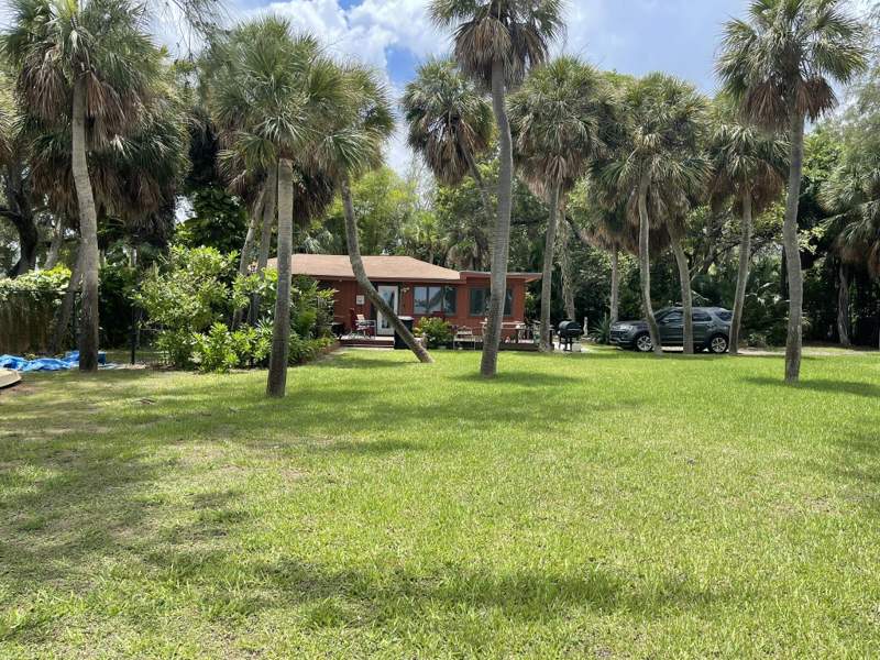2 bedroom Single Family Residence at 806 S Lakeside Drive, Lake Worth Town Of Add 1, Lake Worth Beach — photo 2