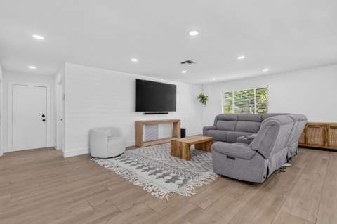 617 Heron Drive, Delray Beach FL - photo 7 of 55
