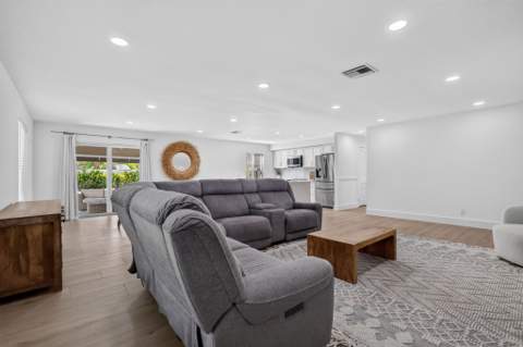 617 Heron Drive, Delray Beach FL - photo 9 of 55
