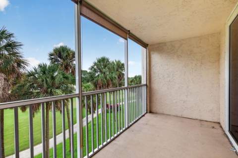 250 Jacaranda Drive #411, Plantation FL - photo 18 of 26