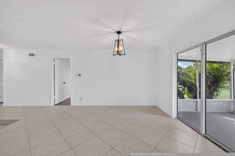 1425 SE Minorca Avenue, Port St. Lucie FL - photo 9 of 36