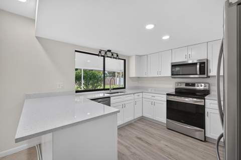 1425 SE Minorca Avenue, Port St. Lucie FL - photo 11 of 36