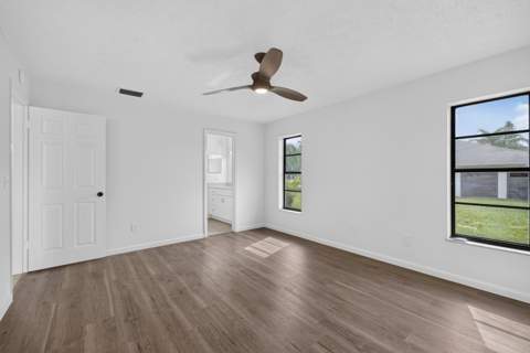 1425 SE Minorca Avenue, Port St. Lucie FL - photo 15 of 36
