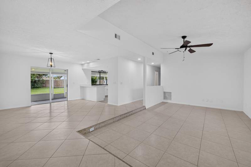 3 bedroom Single Family Residence at 1425 SE Minorca Avenue, South Port St Lucie Unit 5, Port St. Lucie — photo 4