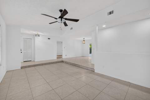 1425 SE Minorca Avenue, Port St. Lucie FL - photo 7 of 36